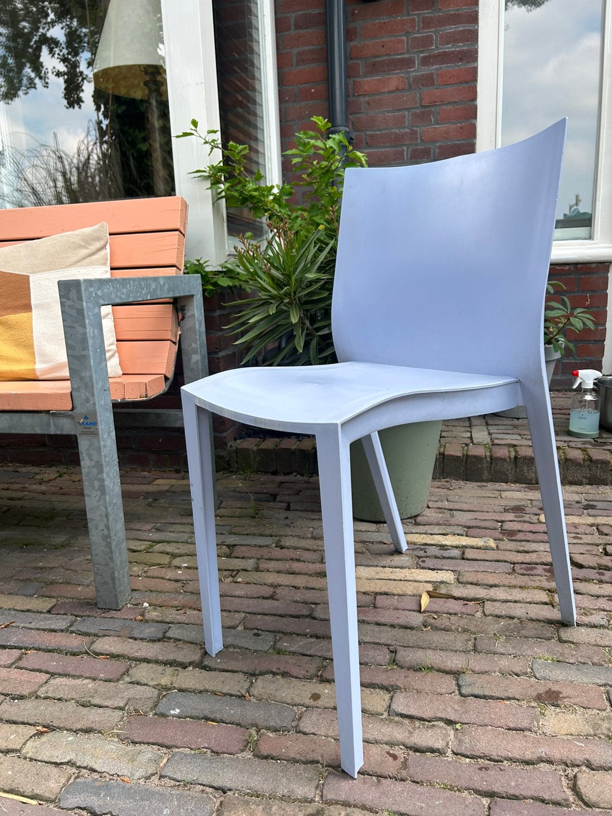 4x Mooie, Orginele philippe Stark tuinstoel lila., Ophalen, Zo goed als nieuw, Wicker, Stapelbaar