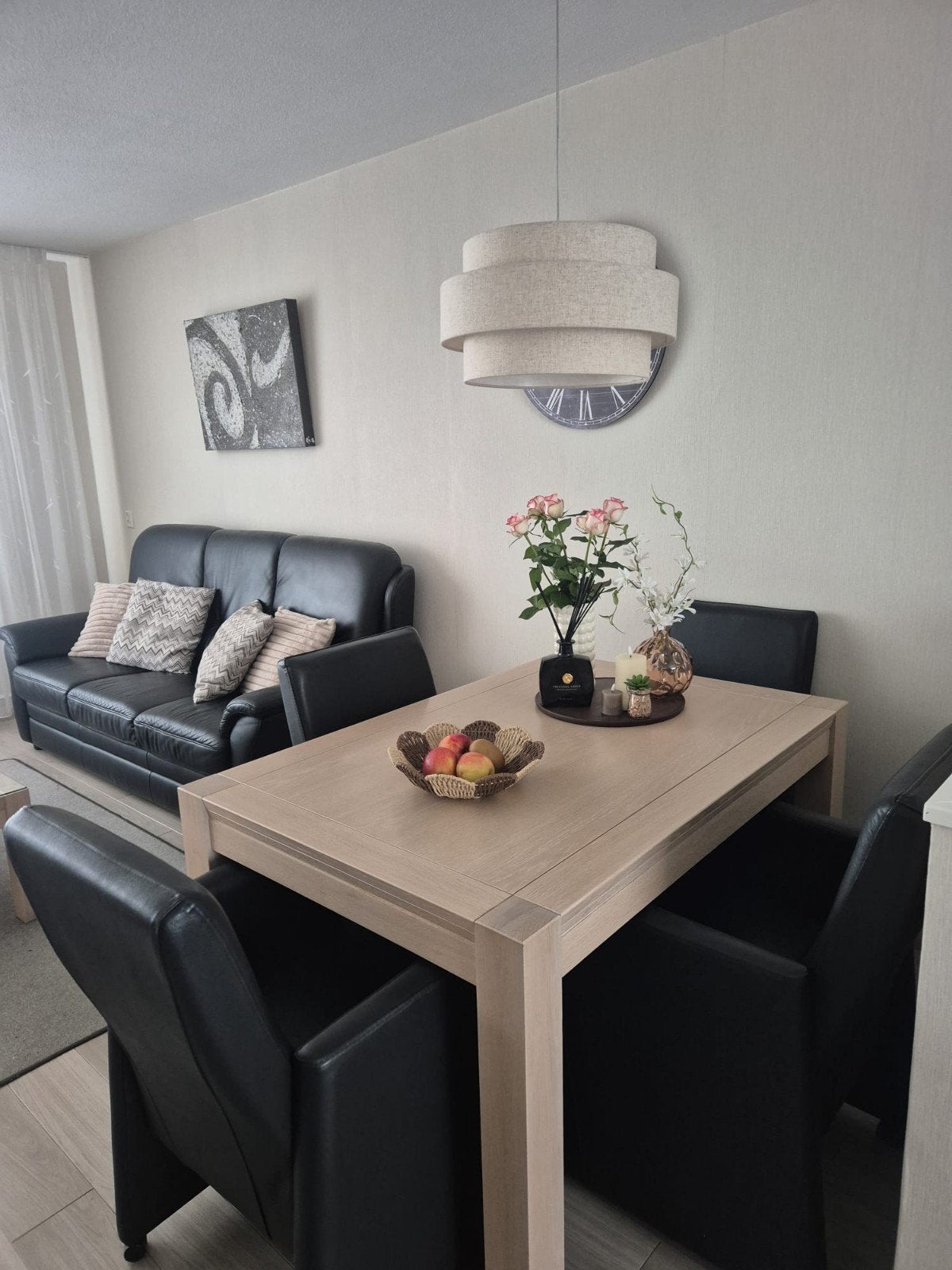 Eethoek met lederen kuipstoelen, Overige materialen, Zo goed als nieuw, 150 tot 200 cm, Vier personen