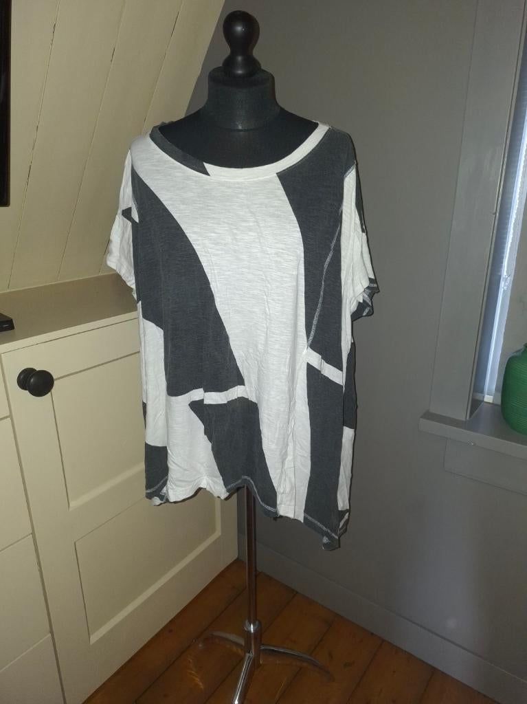 Black by K&M ( lang t-shirt), Kleding | Dames, Ophalen of Verzenden, Zo goed als nieuw