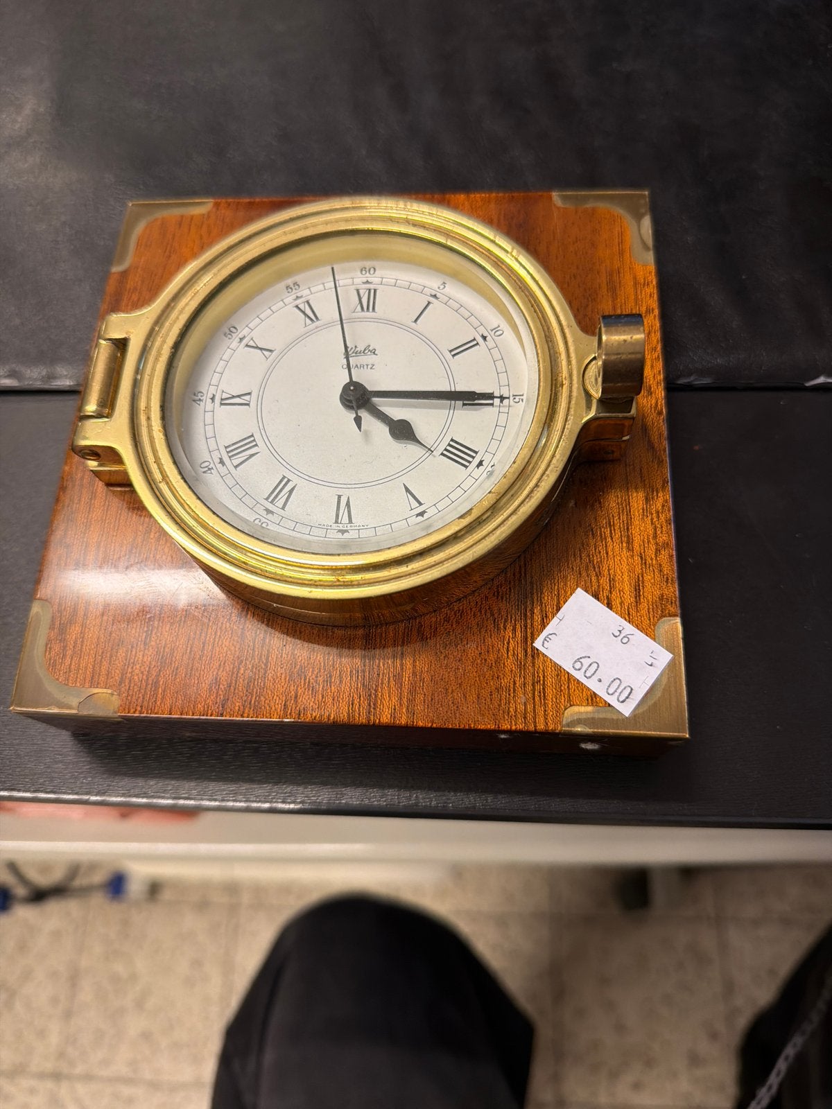 Vintage scheepsklok op houten voet, Antiek en Kunst, Ophalen of Verzenden