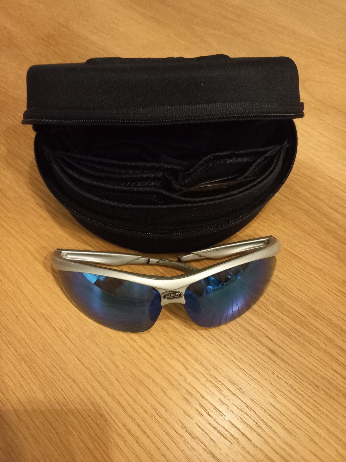 BBB Quick Step fietsbril (defect) met hoesje, Fietsen en Brommers, Ophalen of Verzenden