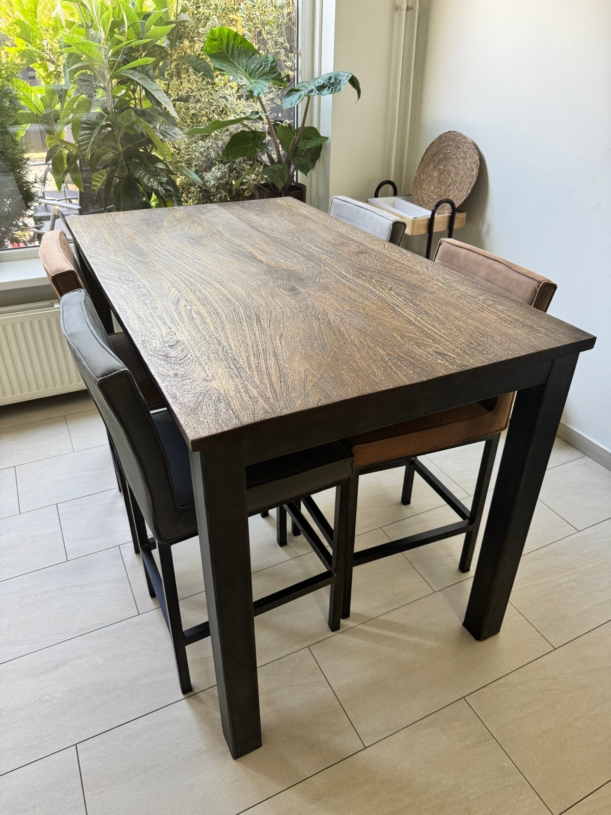 Mango Houten Bartafel met 4 Barstoelen, Ophalen, Zo goed als nieuw