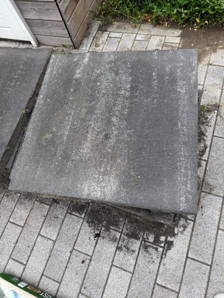 Gebruikte antraciet tuintegels 60x60 (23 stuks), Tuin en Terras, Tegels en Klinkers, Ophalen, 5 tot 10 m², Zo goed als nieuw, Beton