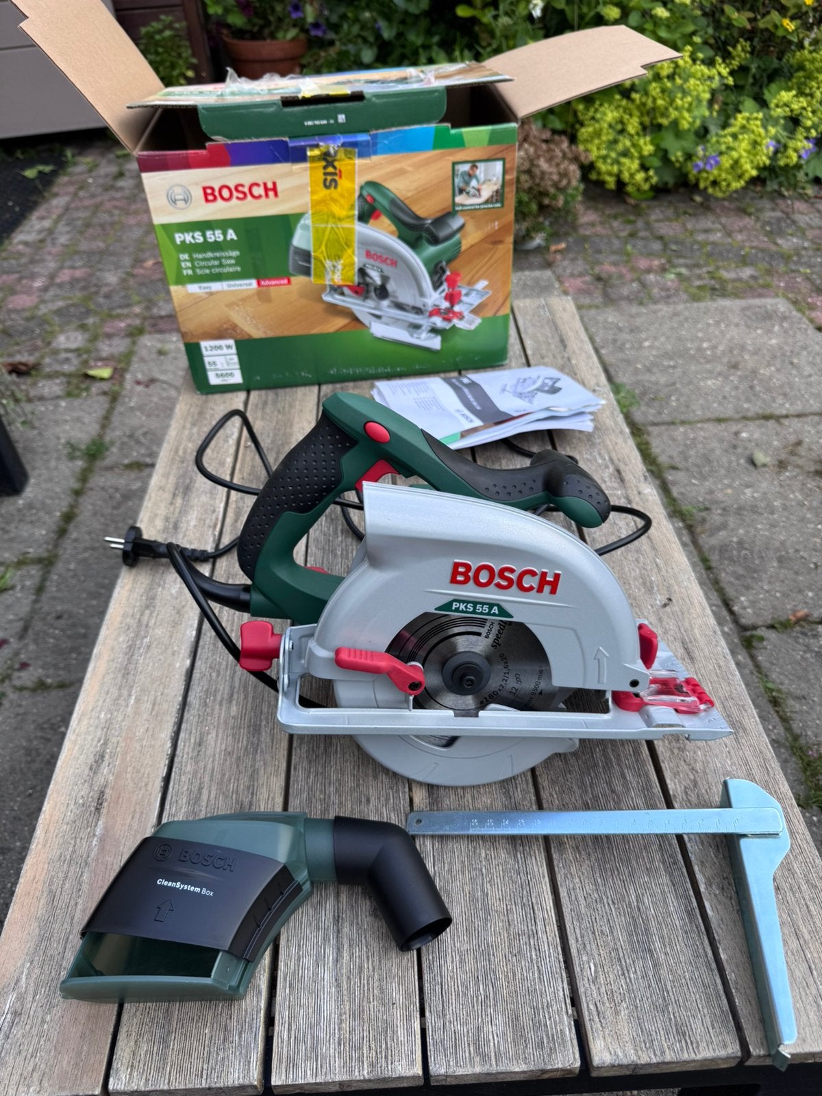 Bosch PKS 55 A Cirkelzaag 1200W – Nieuw & Compleet in Doos, Ophalen, Cirkelzaag, Nieuw, 30 tot 70 mm
