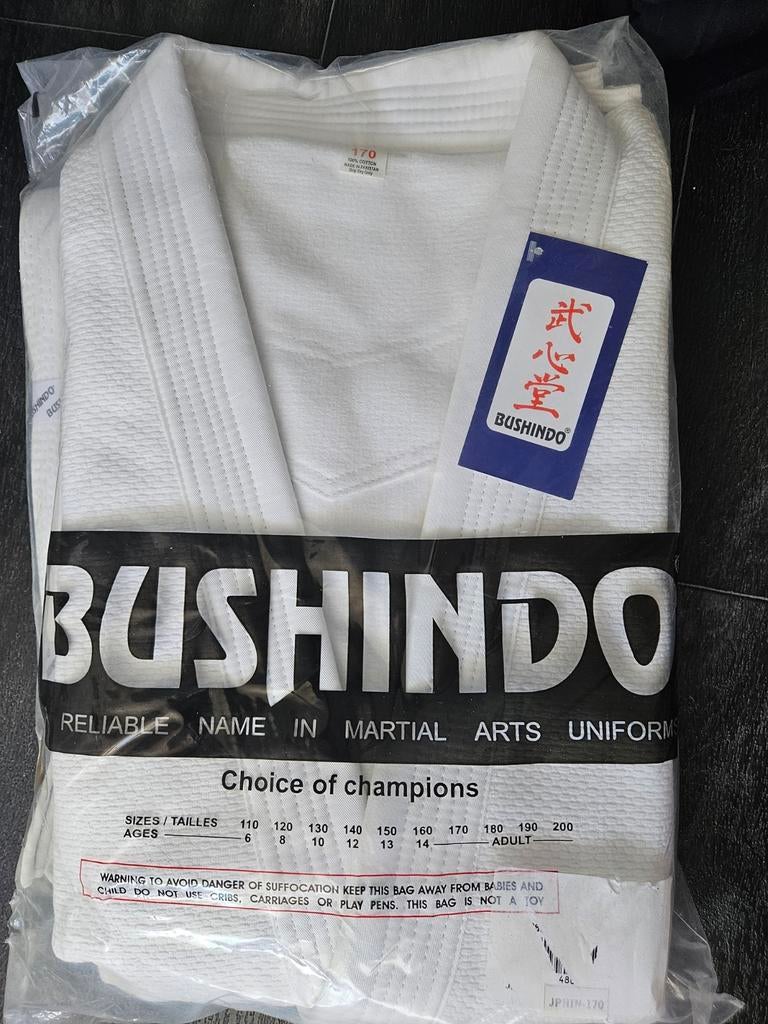 Bushindo Vechtsportpak Maat 170 - Nieuw in verpakking, Groter dan maat XL, Judo, Ophalen of Verzenden, Nieuw