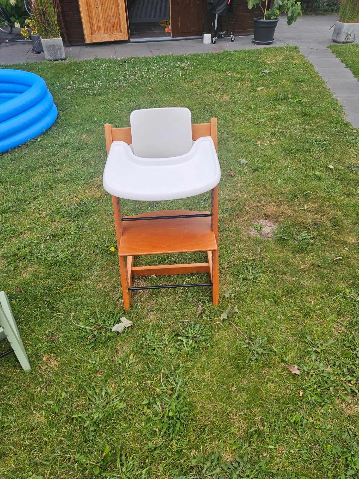 Stokke Tripp Trapp stoel compleet met babyset en eetblad, Ophalen of Verzenden, Gebruikt, Meegroeistoel, Gordel(s)