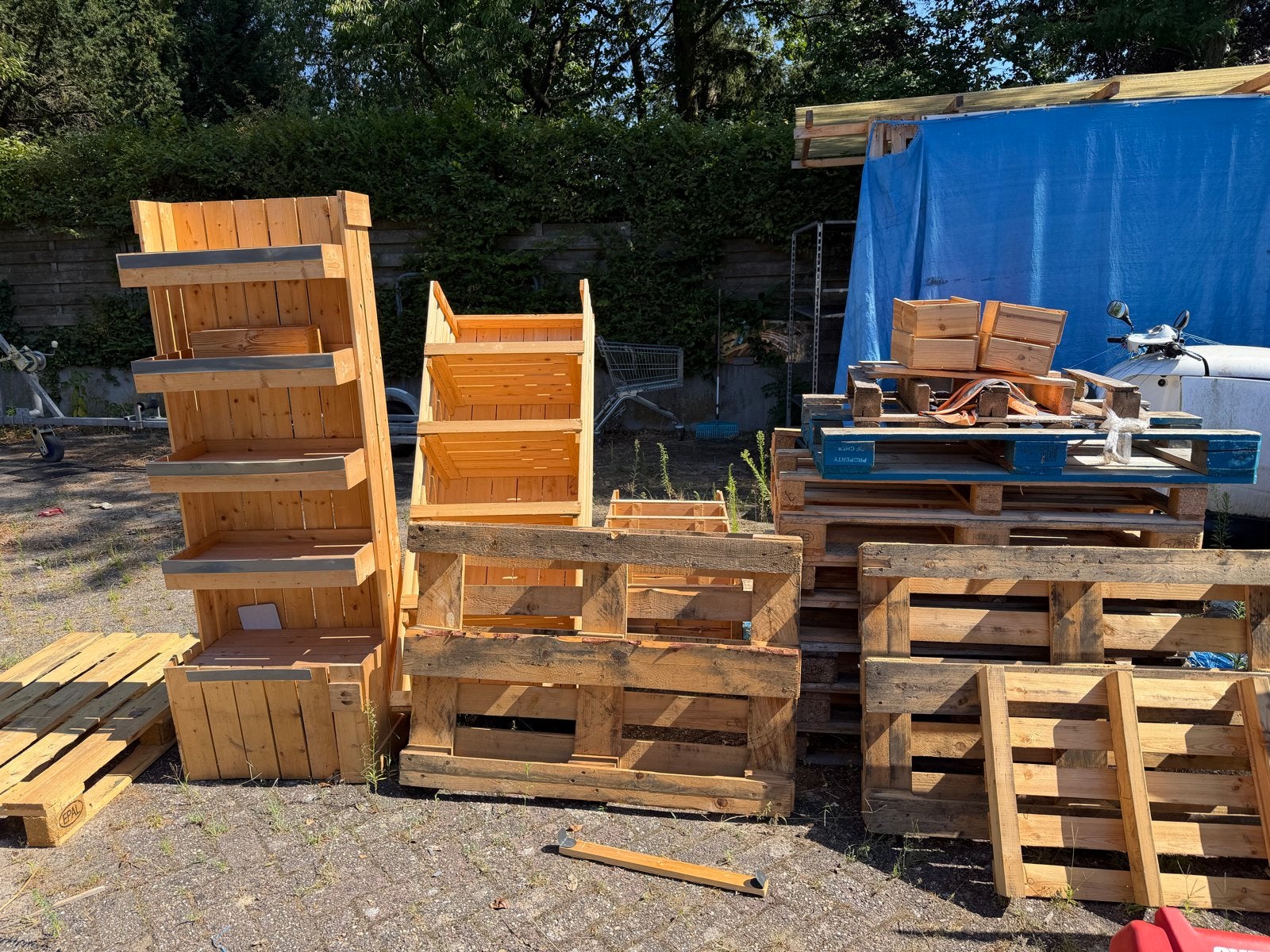 Pallets en Houten Displays voor Winkel of Opslag, Ophalen