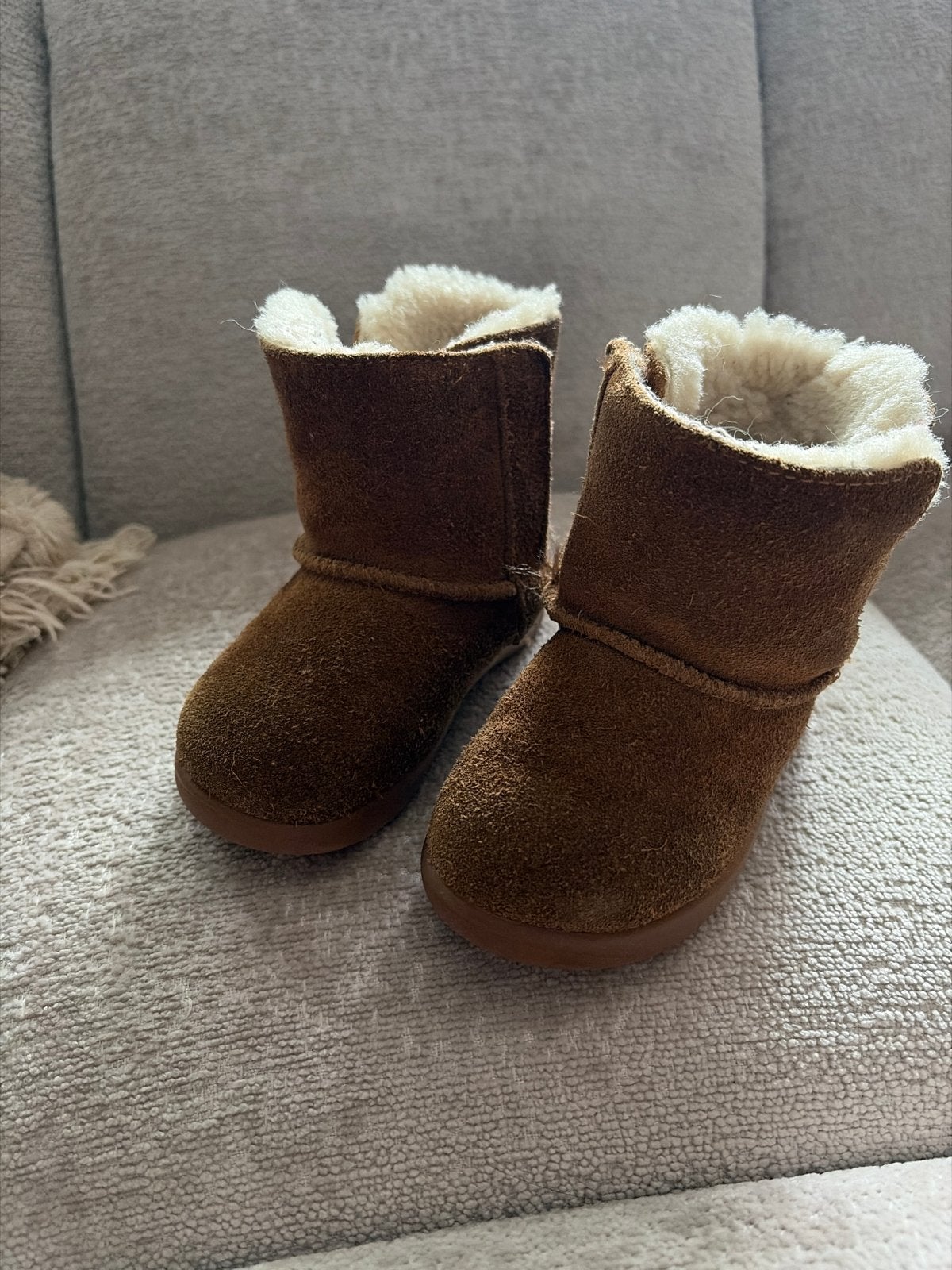 UGG Laarsjes maat 22, Kinderen en Baby's, Ophalen of Verzenden, Gebruikt, Jongetje of Meisje, Laarsjes