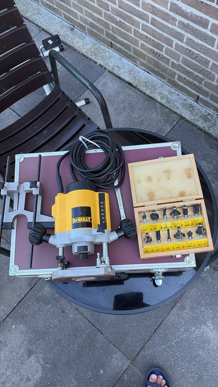 DeWalt Bovenfrees DW613 - Compleet met koffer en freesset, Ophalen of Verzenden