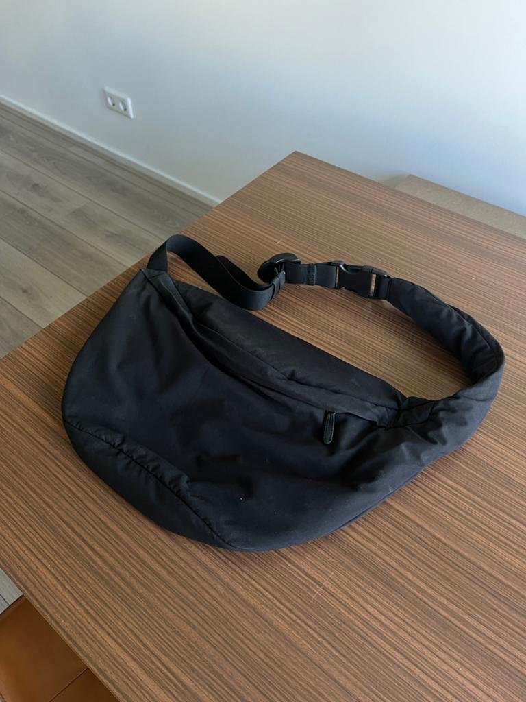 Yeezy Gap Crossbody Bag, Ophalen, Zo goed als nieuw, Zwart, Overige merken