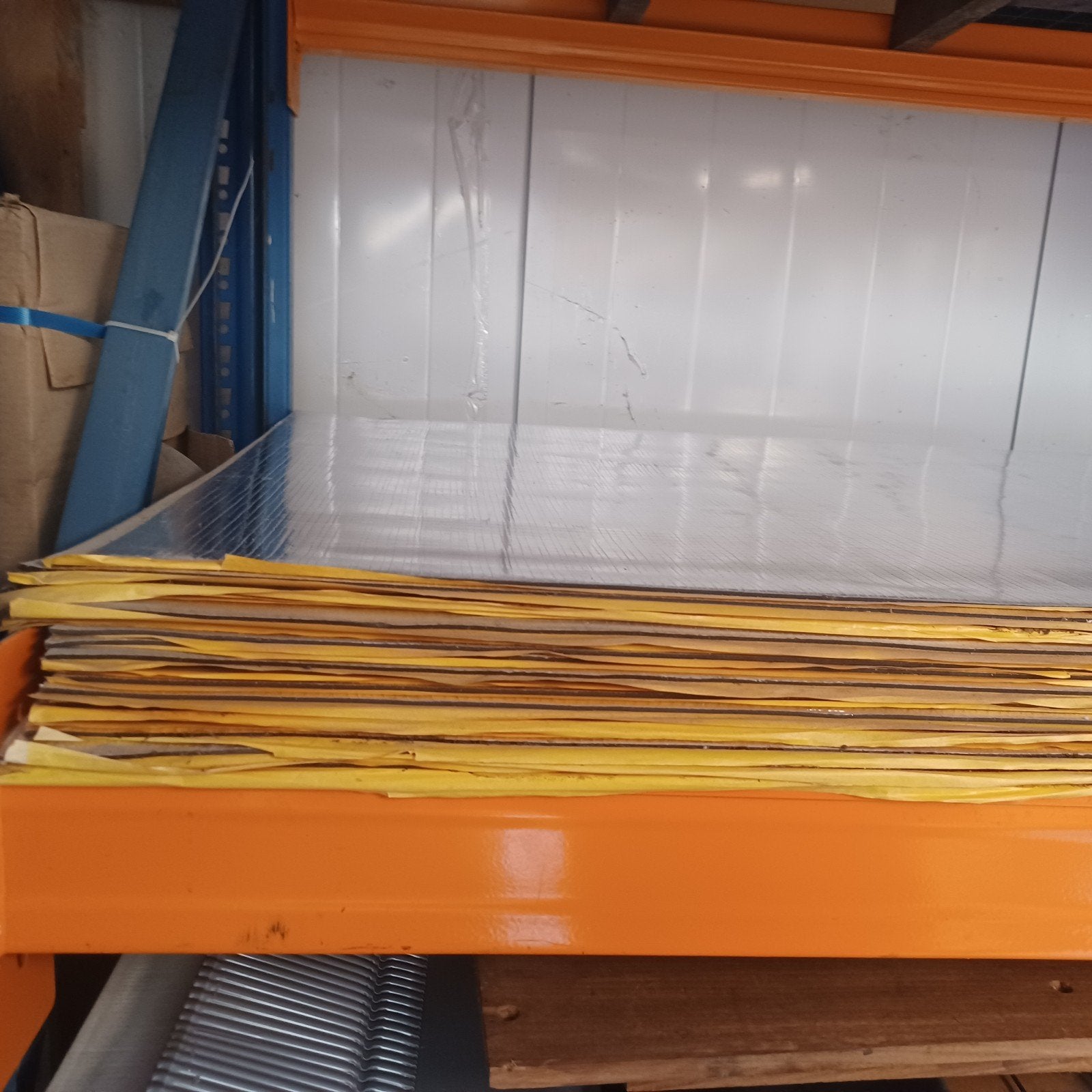 25 Zelfklevende Antidreunmatten 122x102cm, Doe-het-zelf en Verbouw, Isolatie en Afdichting, Nieuw, 15 m² of meer, Ophalen, Minder dan 4 cm