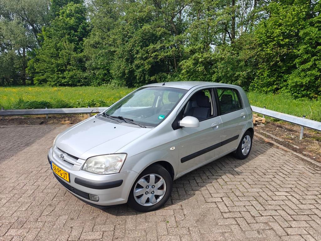 Hyundai Getz 1.6 5DRS 2004 Grijs, Voorwielaandrijving, 40 €/maand, 1599 cc, 4 cilinders