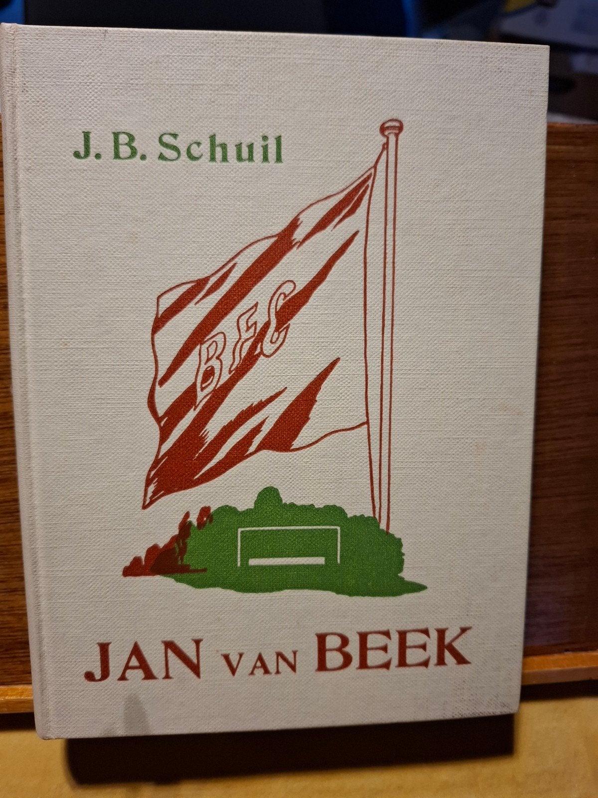 Jan van Beek - J.B. Schuil (Zevende Druk), Boeken, Ophalen of Verzenden, Gelezen, J. B. Schuil, Sport