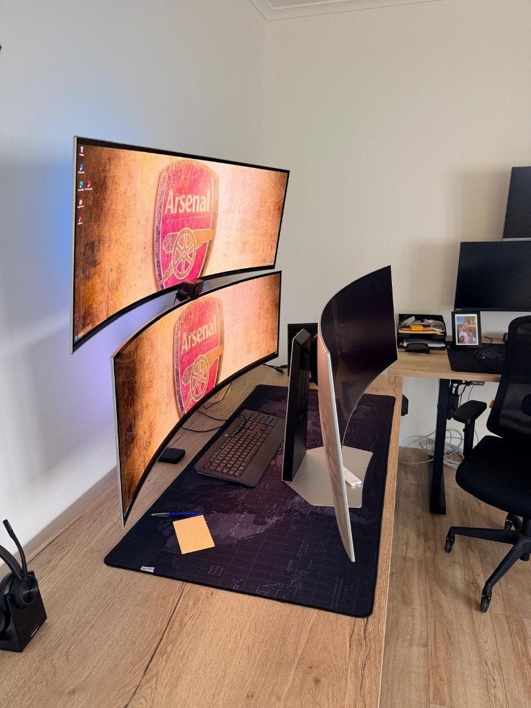 Foto 2 van Samsung Odyssey OLED G9 G95SD 49"