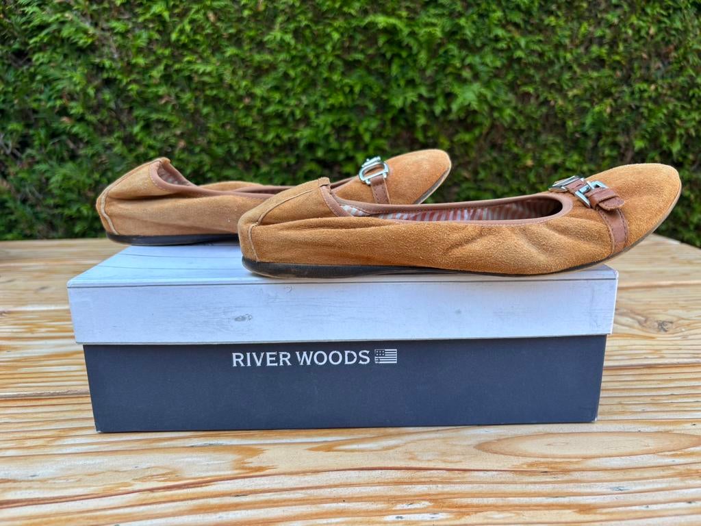 Suede balerinas maat 39, Ophalen of Verzenden, Zo goed als nieuw, Beige, Sneakers of Gympen