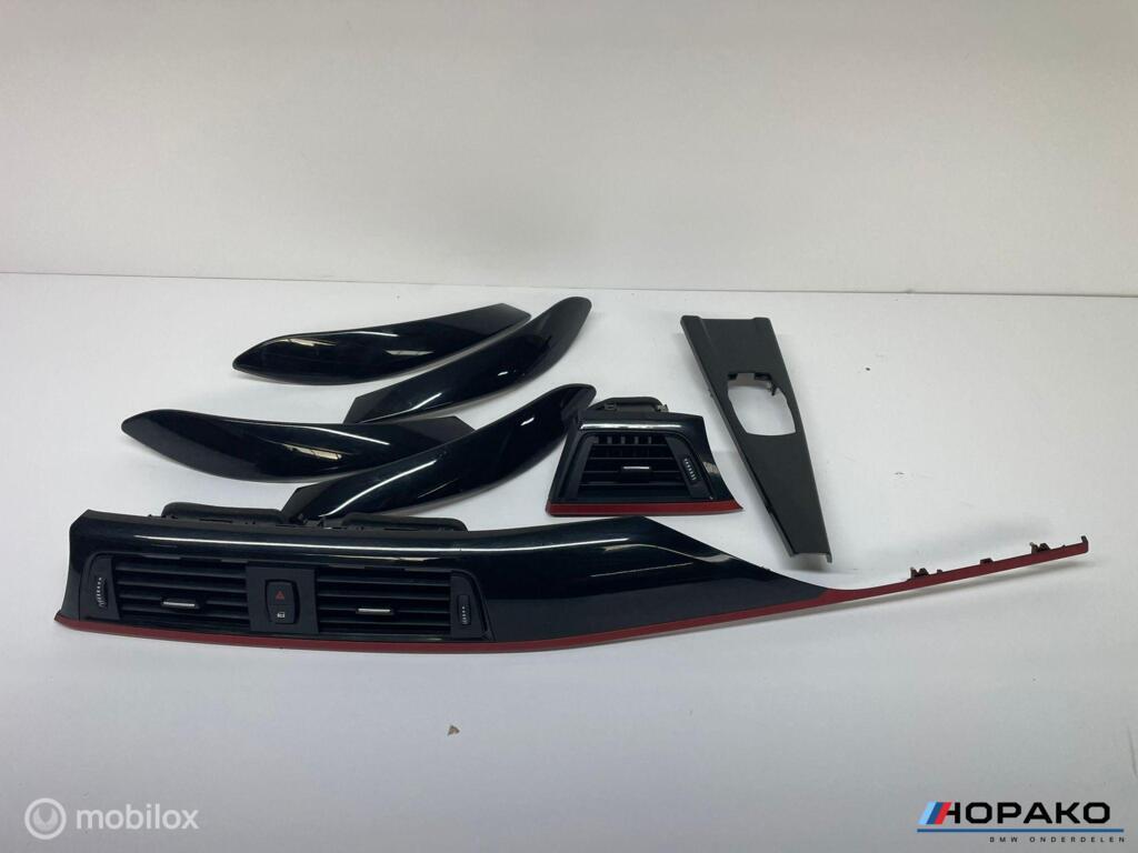 Interieurlijsten hoogglans zwart ORIGINEEL  BMW F3x, Auto-onderdelen, Interieur en Bekleding, Gebruikt, Einsteinlaan 5 rijswijk