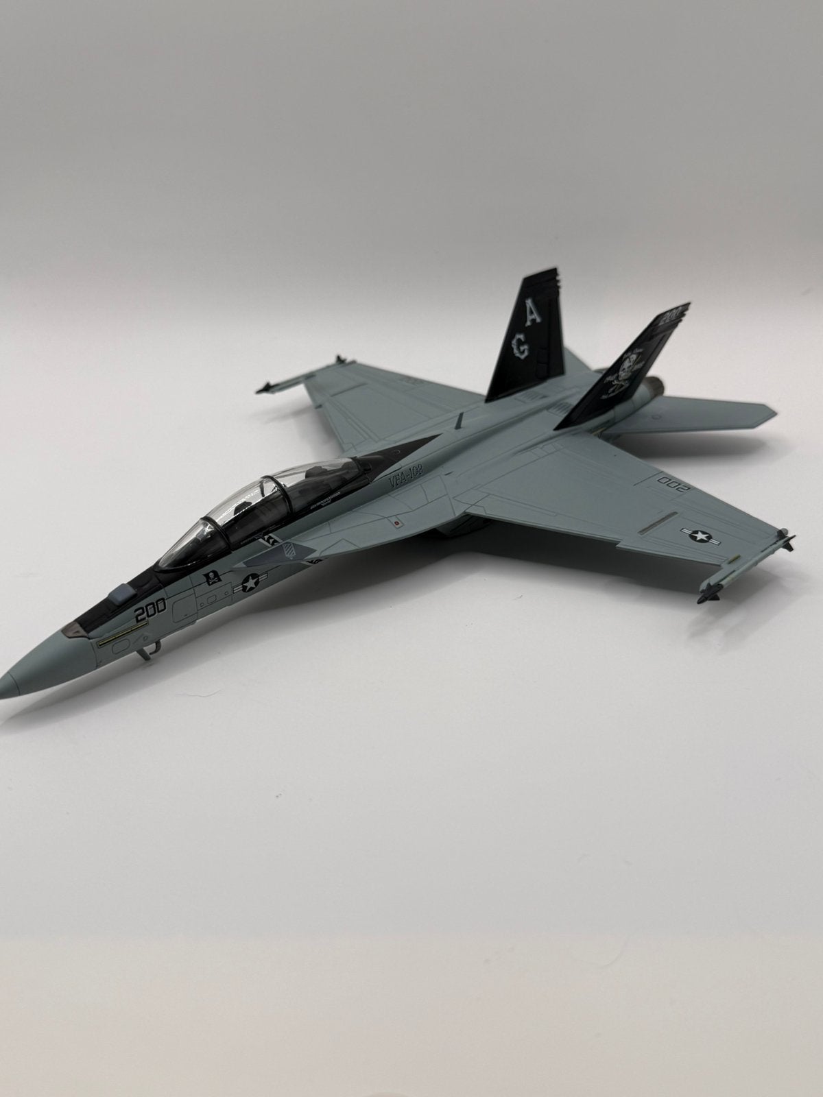 Hobby master F-18 super hornet Jolly rogers, Ophalen of Verzenden, Zo goed als nieuw, Schaalmodel