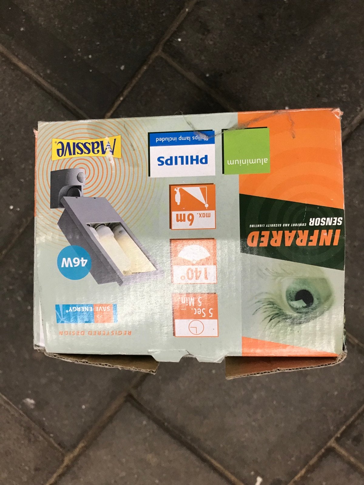 Massive Buitenlamp met Sensor - 46W Philips Lamp Inbegrepen, Bewegingssensor, Minder dan 50 watt, Wandlamp, Aluminium