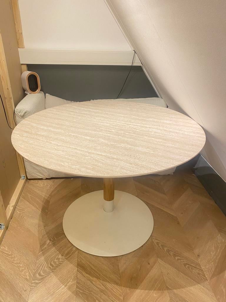 Prachtige ronde eettafel travertin look, Huis en Inrichting, Tafels | Salontafels, 100 tot 150 cm, Rond, Ophalen of Verzenden