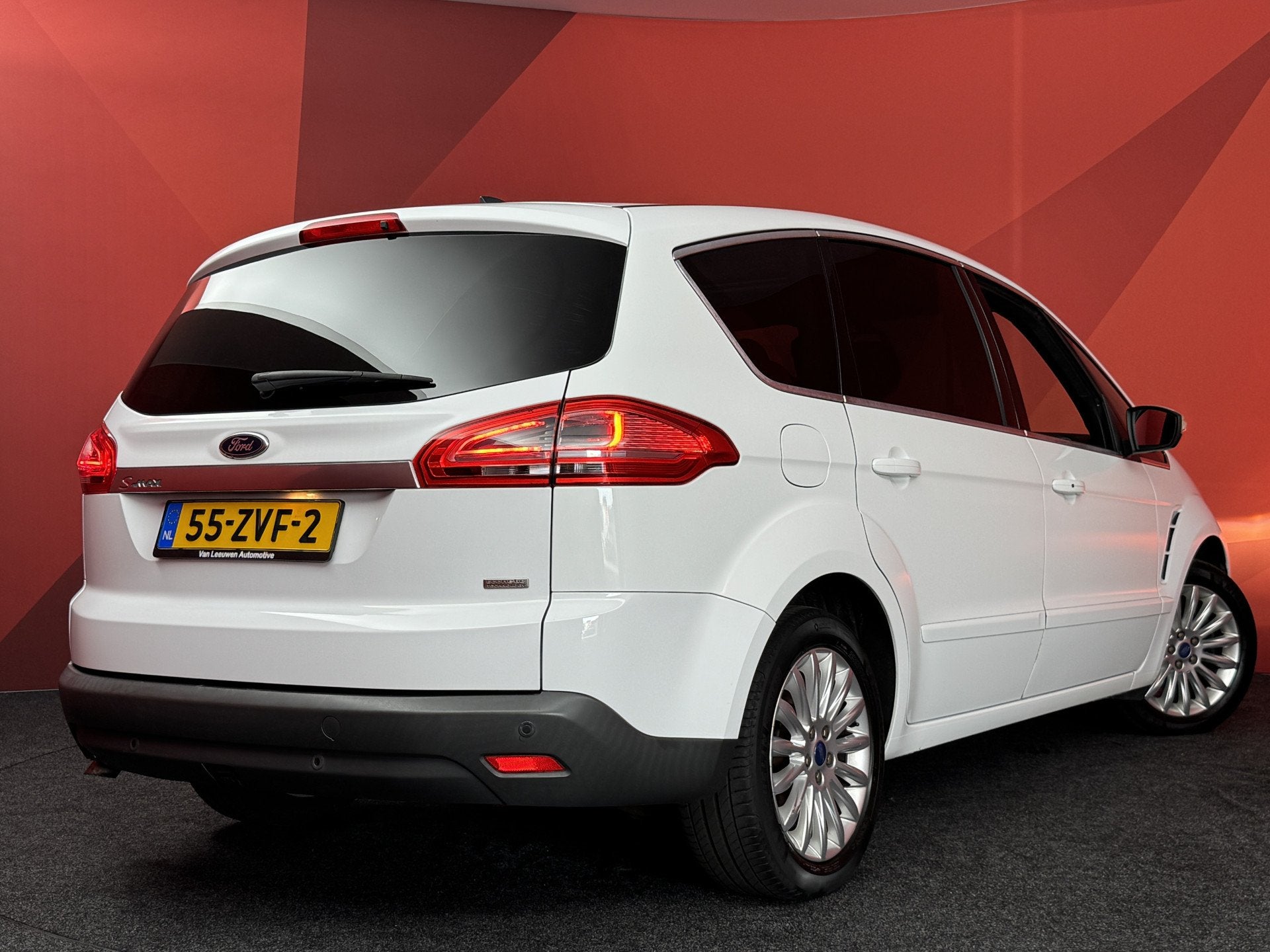 Ford S-Max 1.6 EcoBoost Titanium 7p. | Nieuw Binnen! | Pano, Voorwielaandrijving, Gebruikt, 4 cilinders, Met garantie (alle)