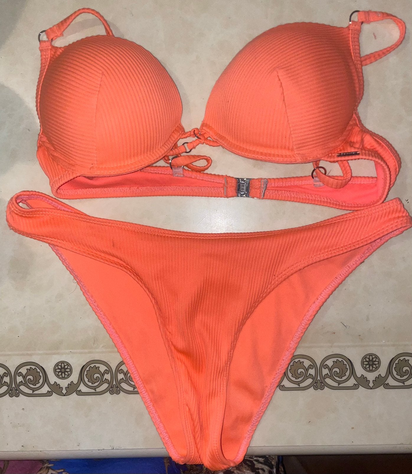 Mooie oranje ribbikini van New Yorker (Censored), Kleding | Dames, Badmode en Zwemkleding, Ophalen of Verzenden, Gedragen, Oranje