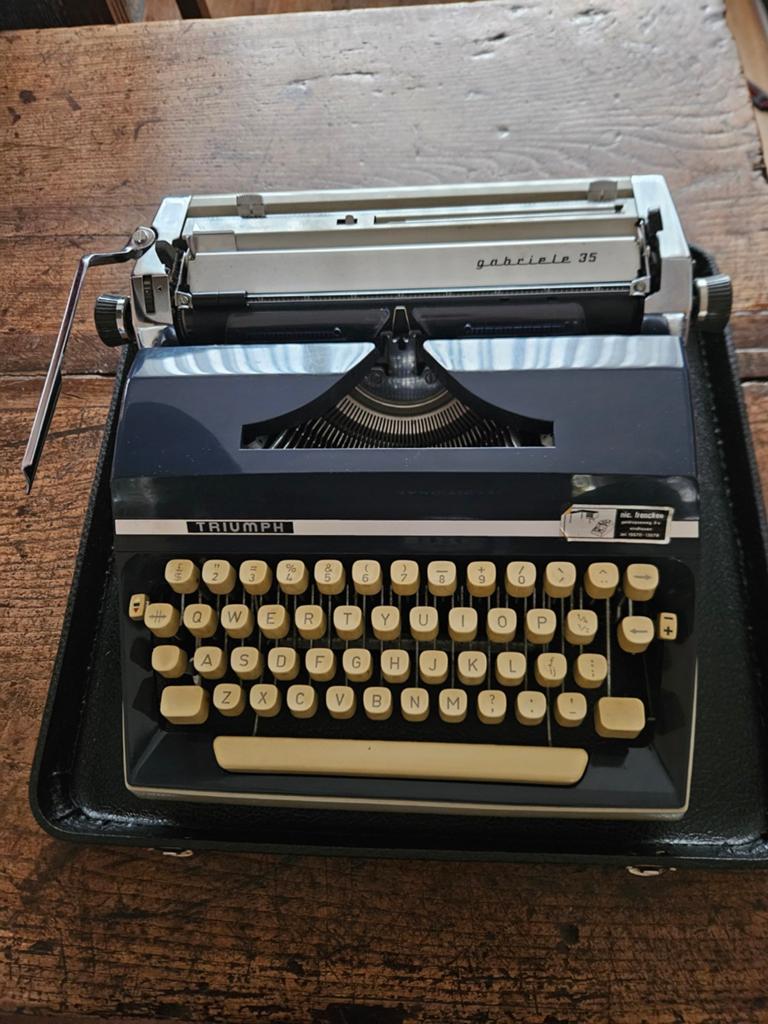 Triumph Gabriele 35 Typemachine
In werkende staat, Diversen, Typemachines, Ophalen