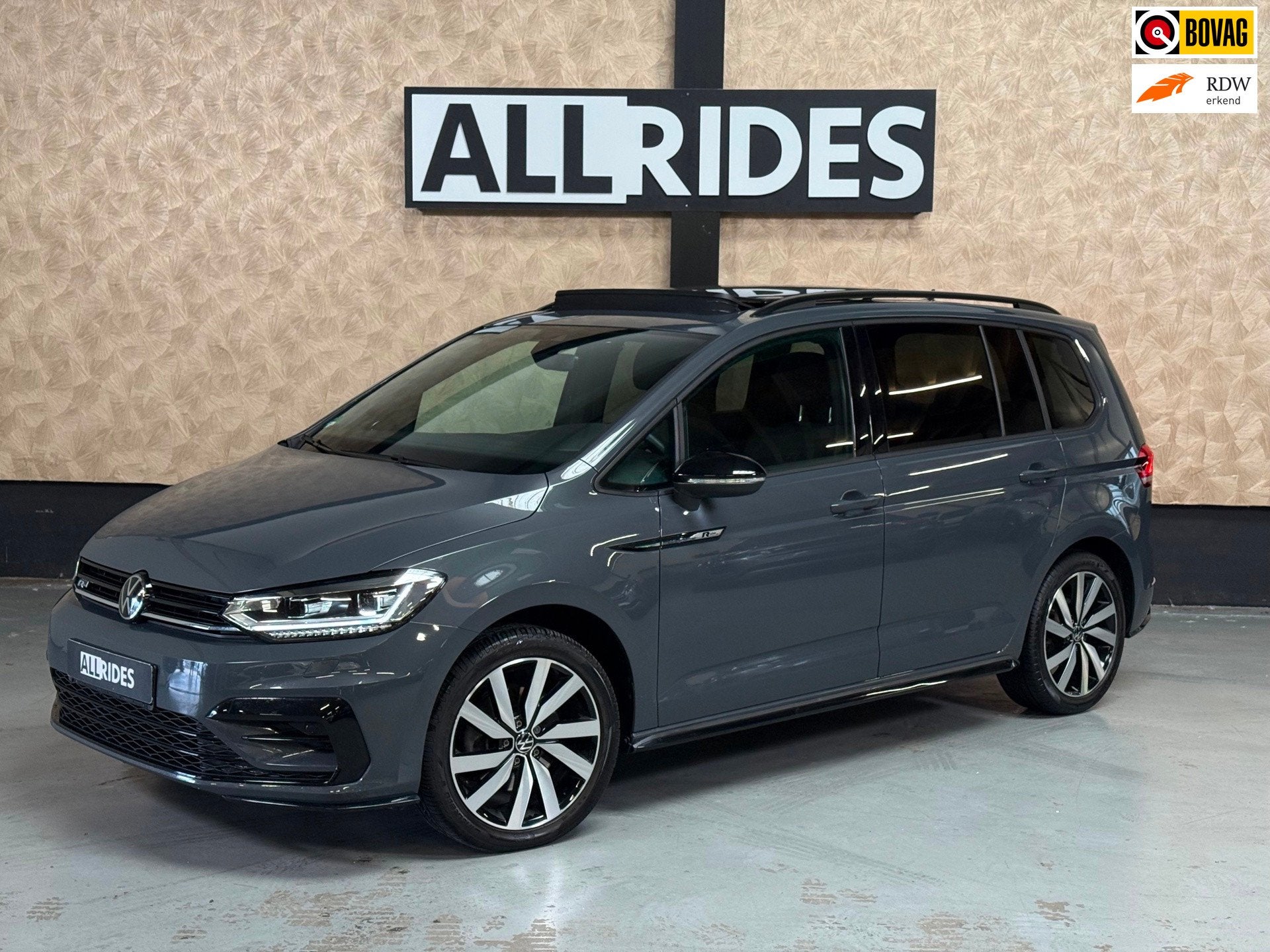 Volkswagen Touran 1.4 TSI Highline Business R 7p | Pano | Tr, Dealer onderhouden, Euro 6, 4 cilinders, 150 pk