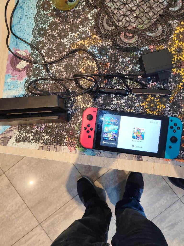Nintendo Switch, Ophalen, Zo goed als nieuw, Met 2 controllers, Switch Original