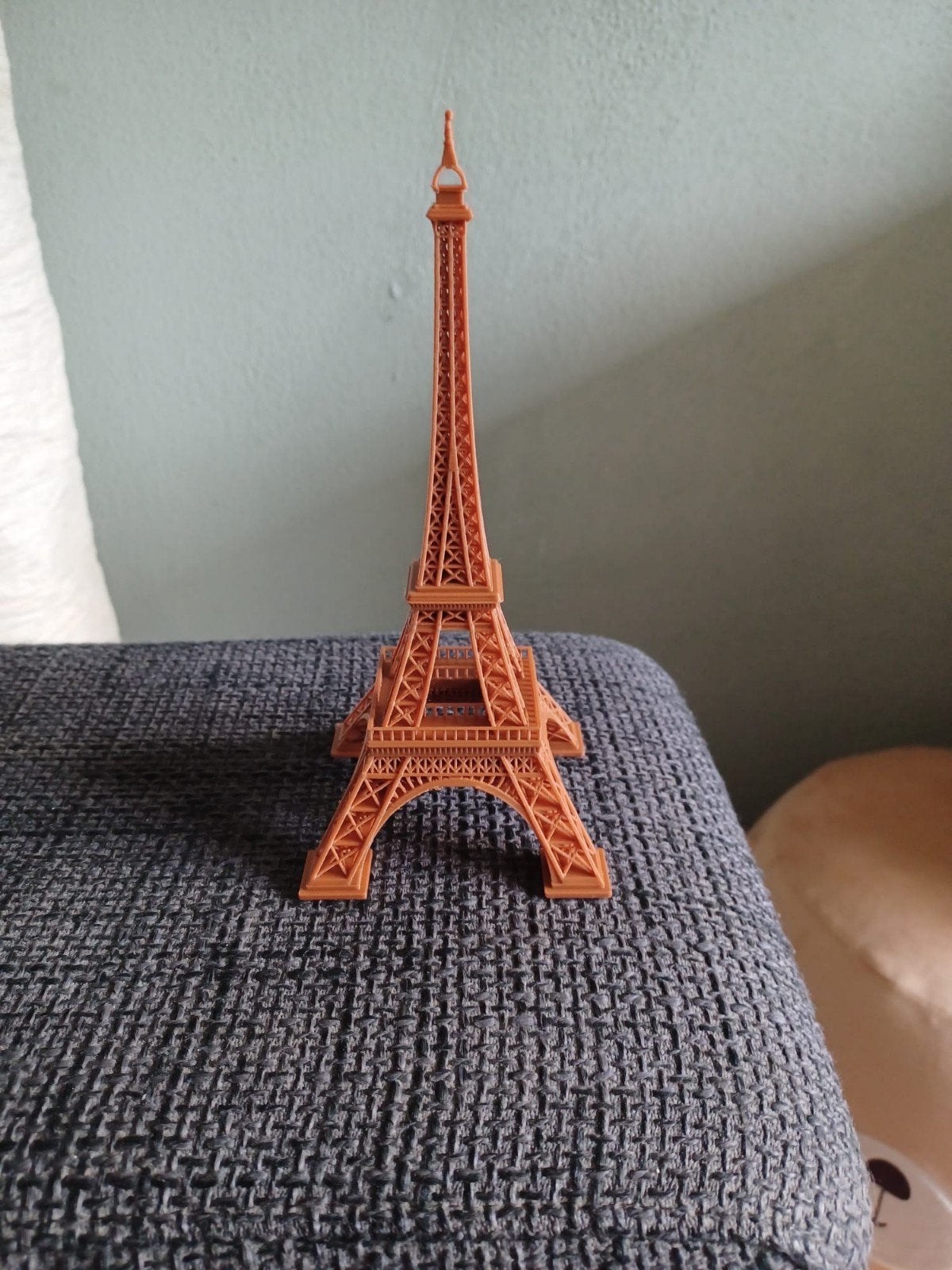 Zelfgemaakte Eiffeltoren - 18 cm hoog, Overige stijlen, Kunststof, Ophalen of Verzenden, Zo goed als nieuw