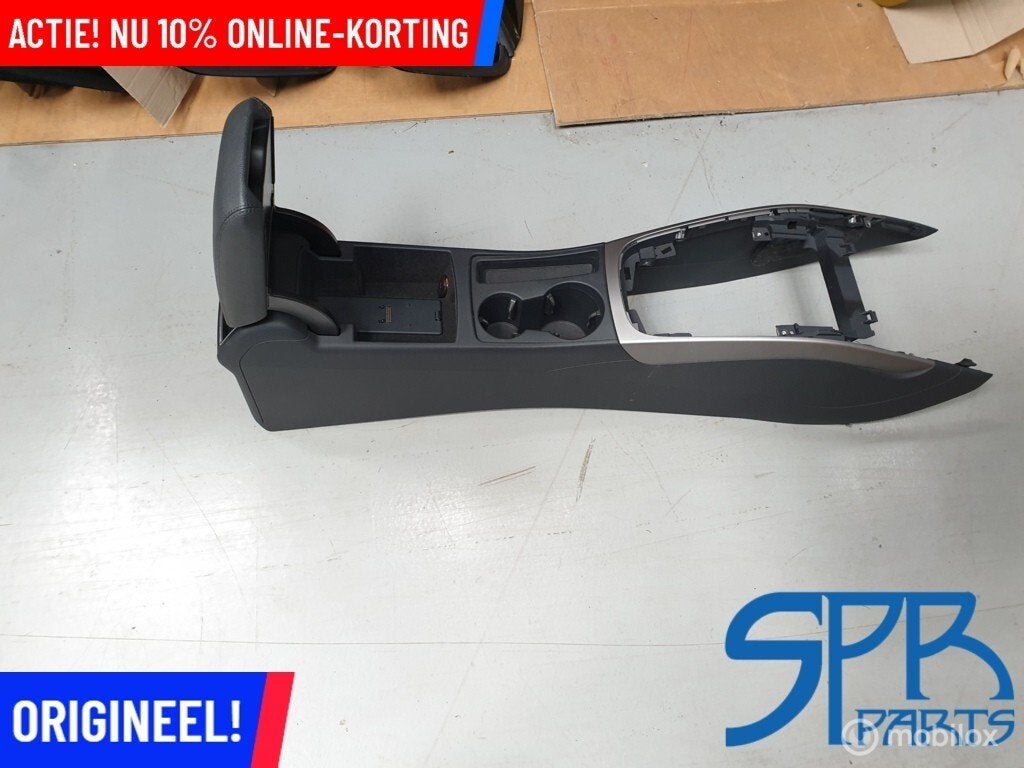 A4 B8 8K Middenconsole Zwart leder ARMLEUNING 230V OMVORMER, Audi, Gebruikt, Audi, Ophalen of Verzenden