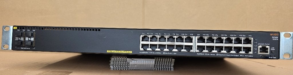 Krachtige Aruba 2930F Netwerkswitch Met POE 24 port 370 Watt, Ophalen of Verzenden, Zo goed als nieuw