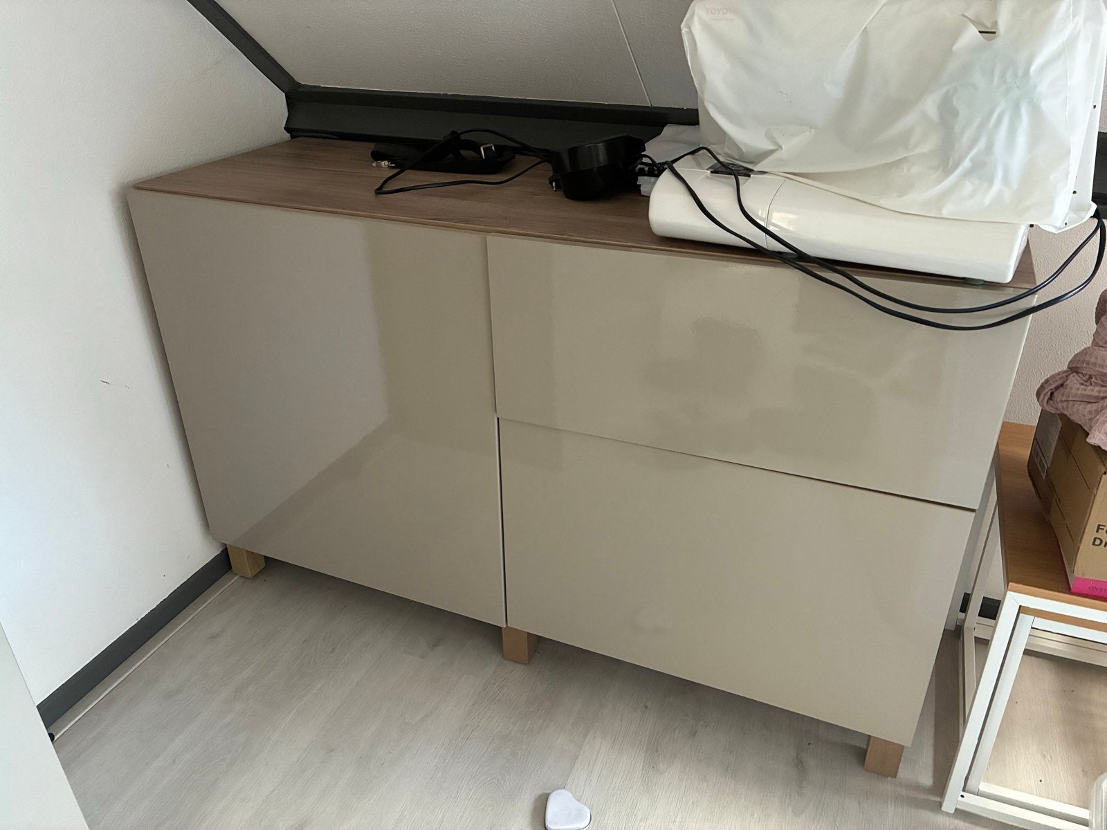 IKEA Besta kasten beige/mokka glans, Ophalen, Gebruikt, 100 tot 150 cm, 25 tot 50 cm