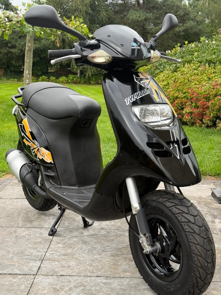 ⭐️Piaggio Typhoon Storm Glans Zwart Leovince Brom 8120 km⭐️