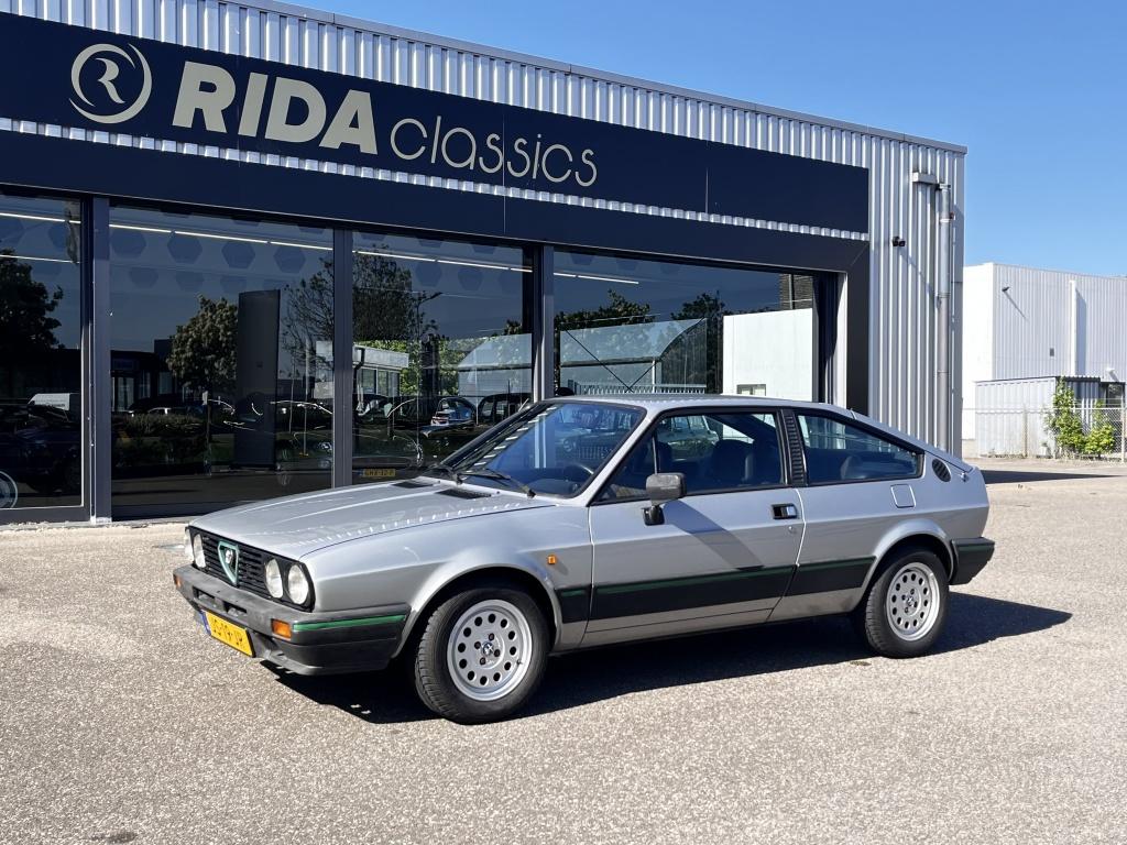 Alfa Romeo Sprint 1.5 Quadrifoglio Verde (bj 1983), Auto's, Oldtimers, Metallic lak, Bedrijf, Handgeschakeld, Origineel Nederlands
