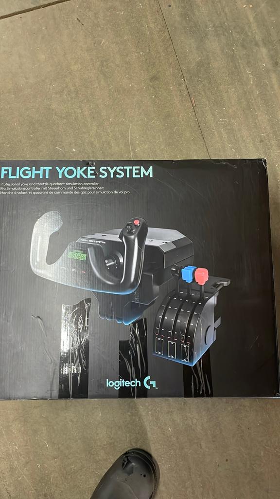 Flight yoke systeem, Ophalen of Verzenden, Zo goed als nieuw, PC, Logitech