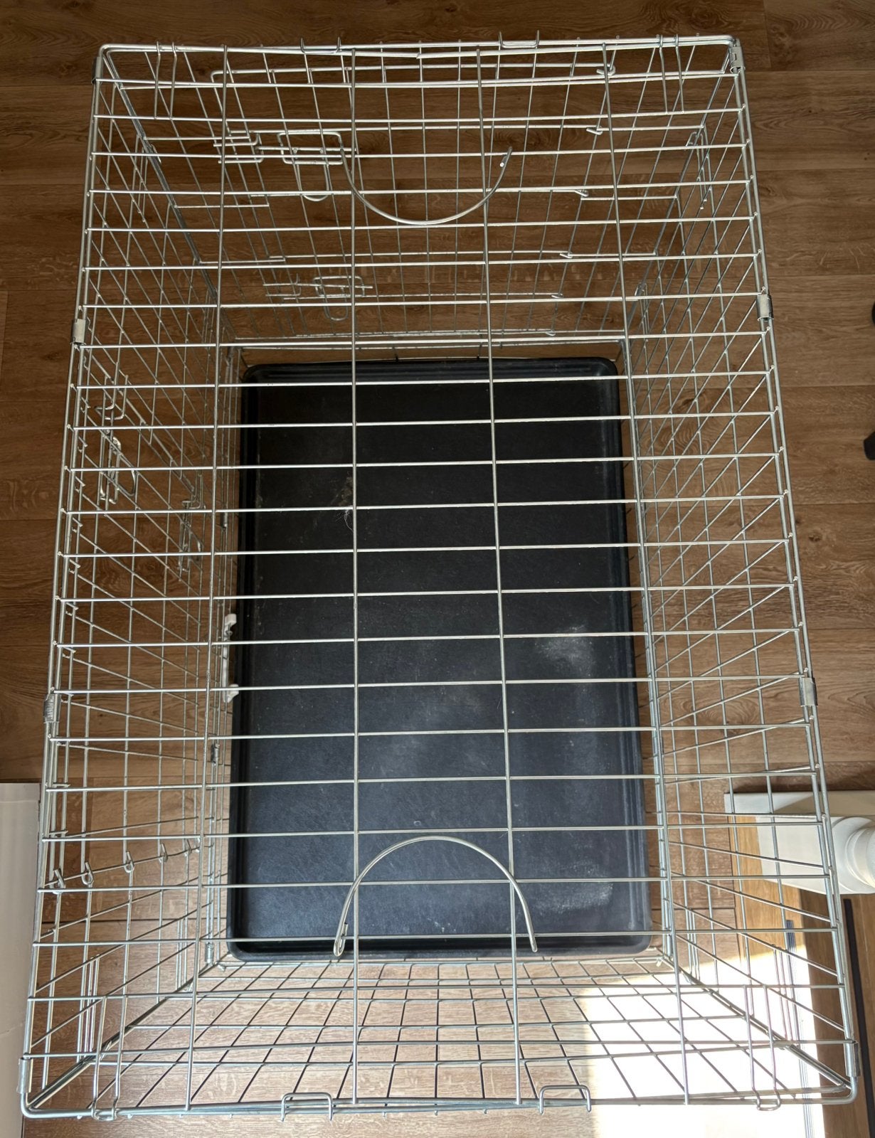 Bench met 2 mogelijke openingen. (Lange en koete kant), Dieren en Toebehoren, Ophalen, Zo goed als nieuw, 75 tot 110 cm, 65 tot 100 cm