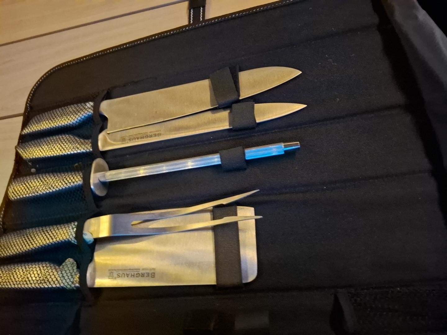 Berghaus Messenset in oprolbare hoes, Gebruikt, Los bestek, Ophalen of Verzenden, Rvs of Chroom