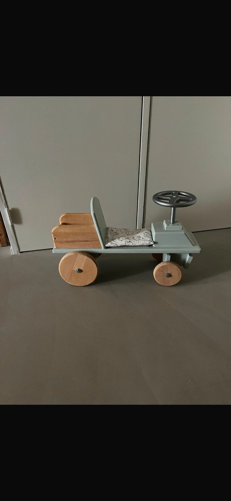 Loop auto en loopkar kinder speelgoed, Ophalen, Zo goed als nieuw, Overige merken