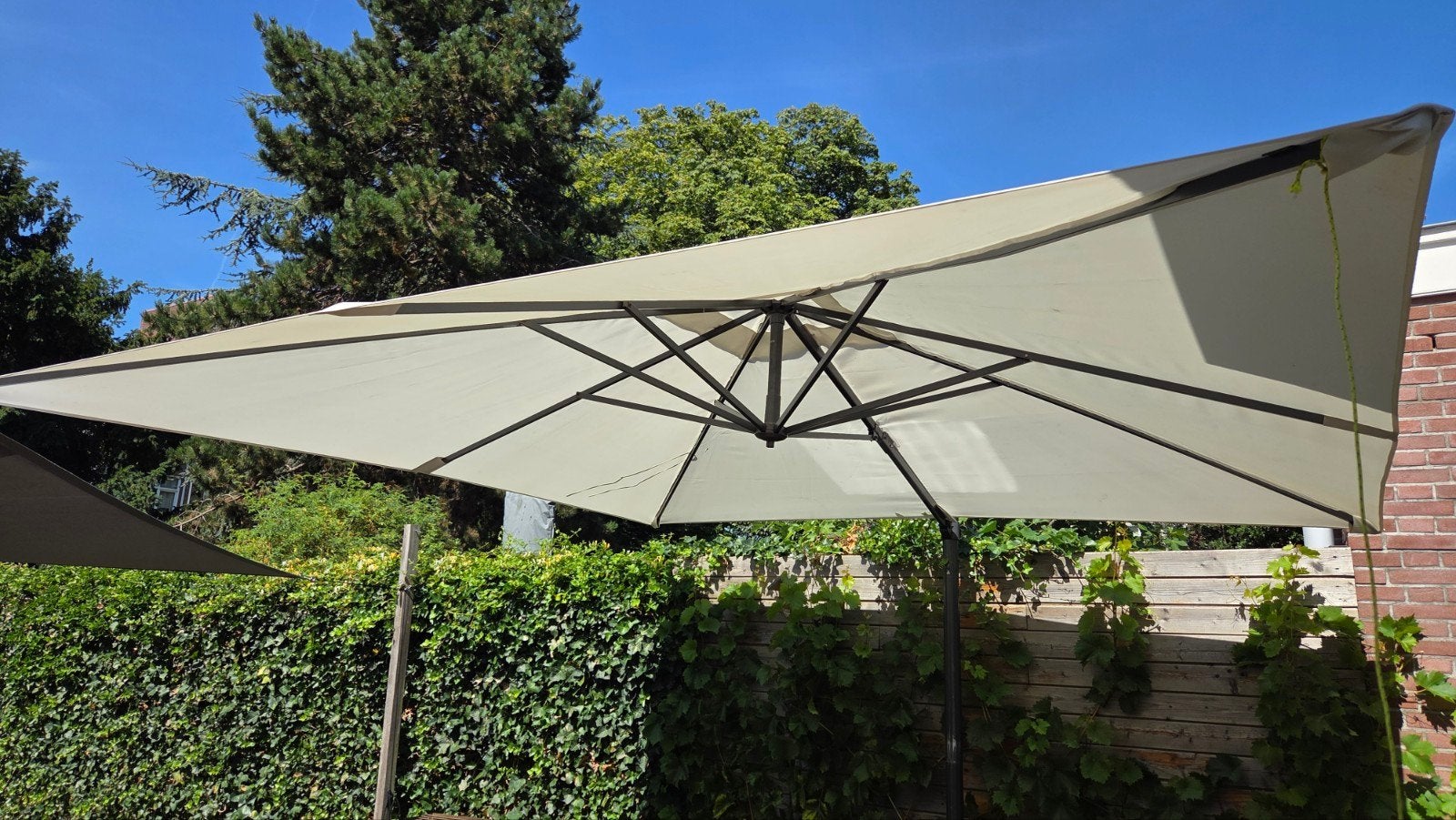 Zweefparasol, vierkant 3x3m. Dit weekend gratis op te halen., Tuin en Terras, Parasols, Ophalen, 2 tot 3 meter, Zweefparasol, Verstelbaar