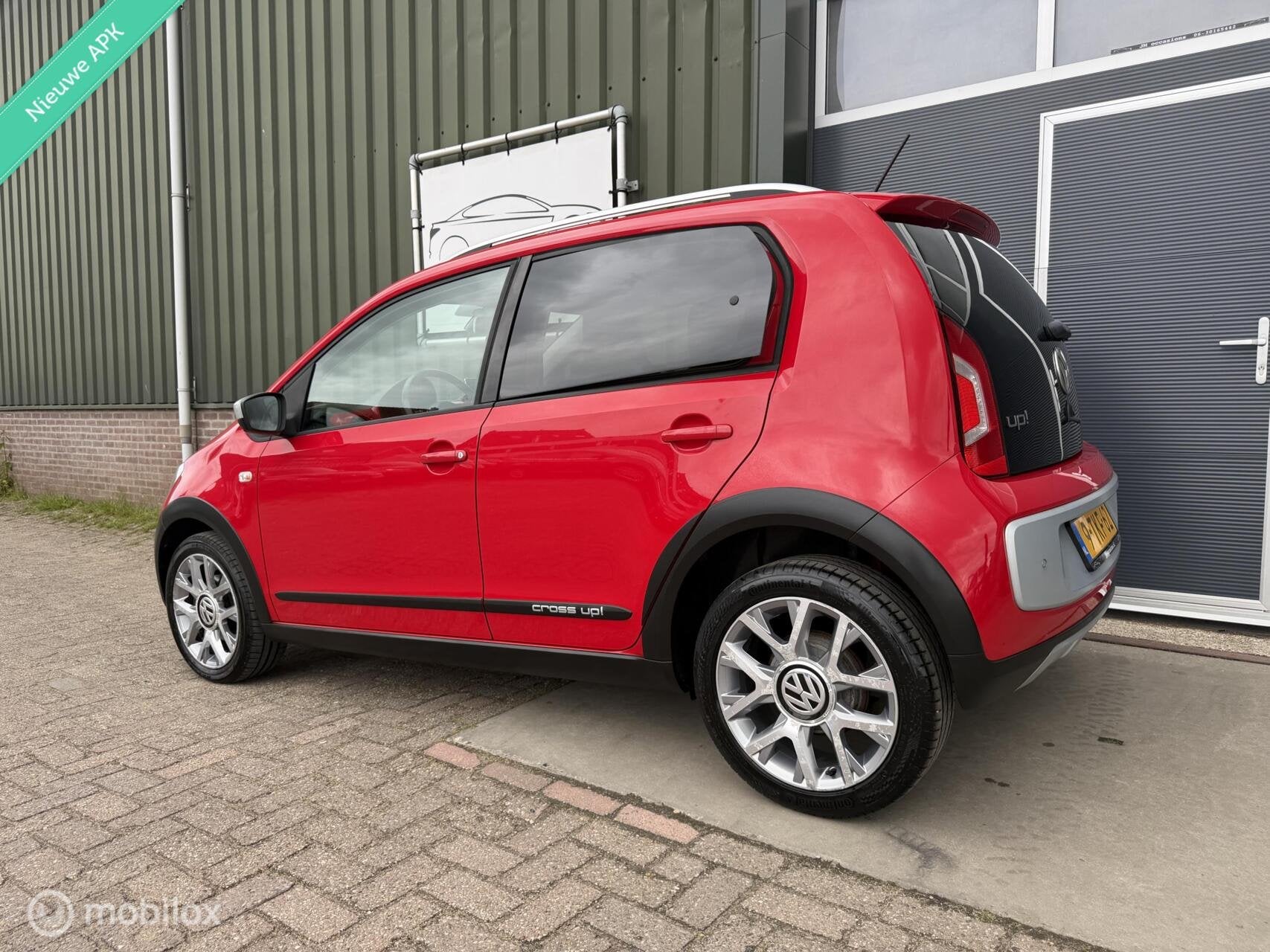 Volkswagen Up! 1.0 cross up!|Airco|Cruise|Stoel vw|Bluetooth, Euro 5, Gebruikt, 4 stoelen, Origineel Nederlands