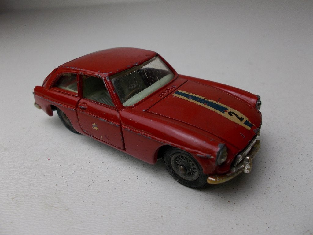 1967 Corgi Toys 327 MGB GT (-B-), Ophalen of Verzenden, Zo goed als nieuw, Auto, Corgi