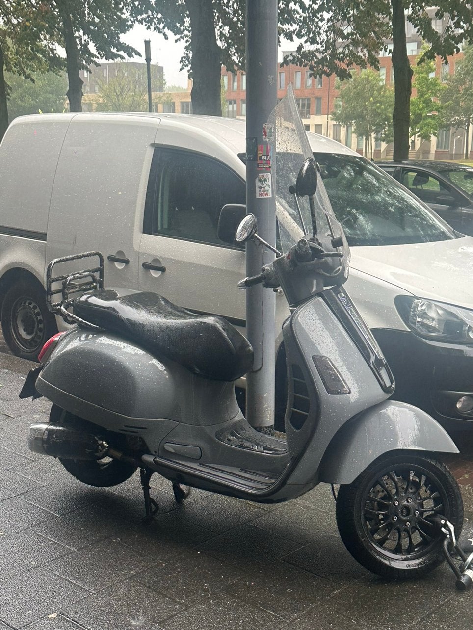 Vespa GTS 125cc, Fietsen en Brommers, Snorfietsen en Snorscooters, Ophalen, Zo goed als nieuw, Benzine, Vespa