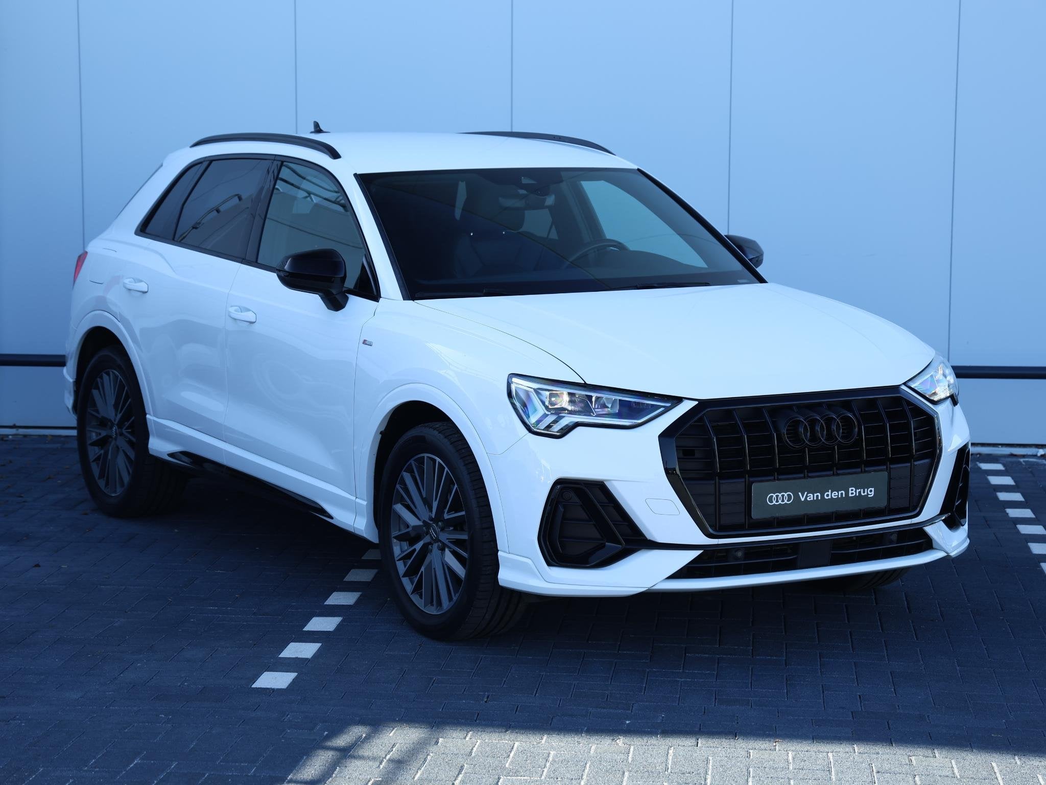 Audi Q3 35 TFSI S Line Pro Line S | Automaat | Navi | Adapti, Auto's, 4 cilinders, 150 pk, 1505 kg, Leder en Stof