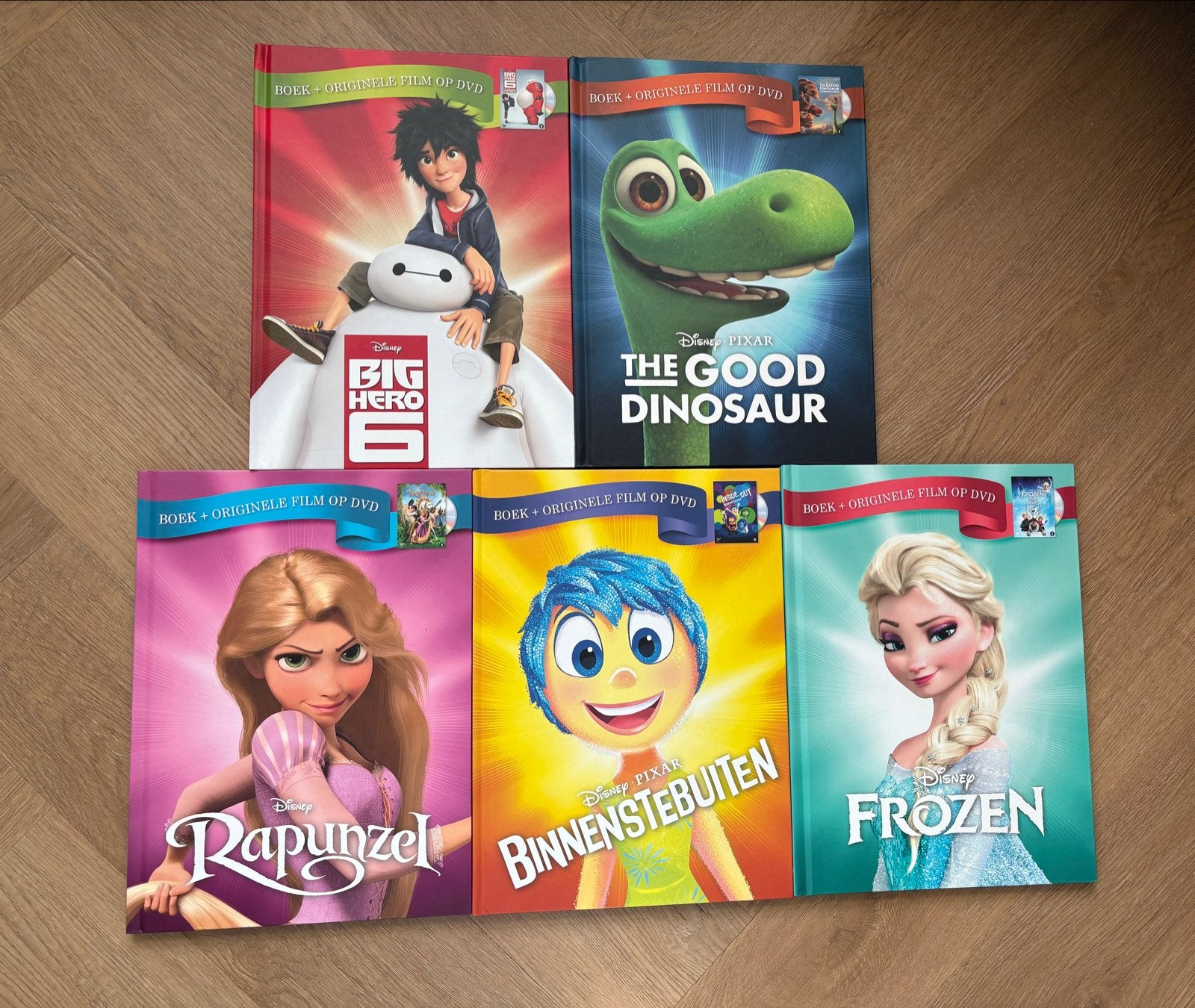 Disney Boek + Originele Film op DVD - 5-delige collectie, Ophalen of Verzenden, Nieuw, Sprookjes