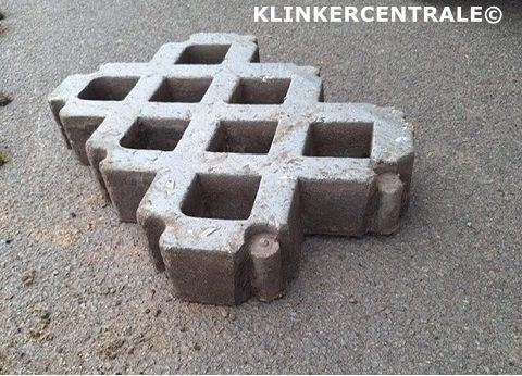 ROOIKORTING 2.000m2 gebruikte grastegels 60x40x10 kunststof