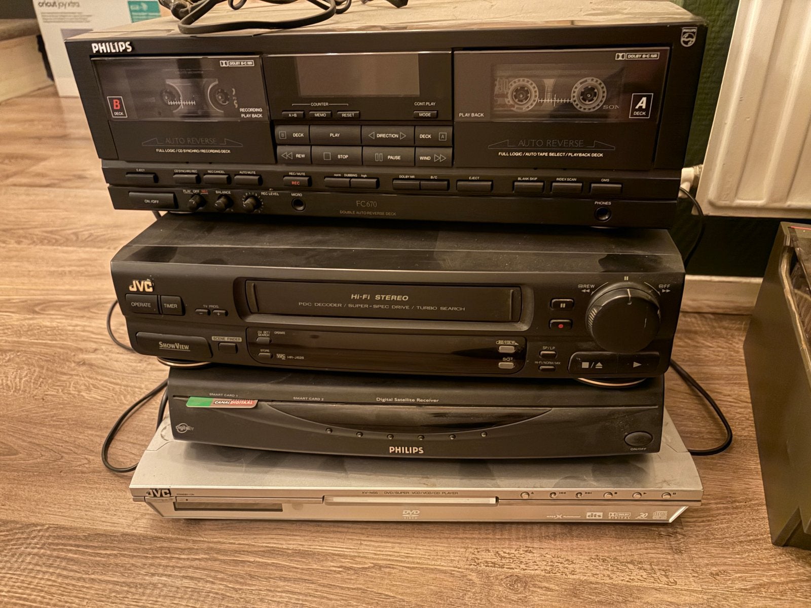 Diverse oude audio- en videoapparatuur, Ophalen, Gebruikt, VHS-speler of -recorder