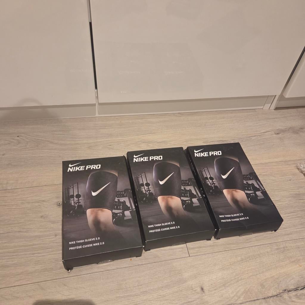 Nike Pro Thigh Sleeve 2.0 - Dijbeenbeschermer (Nieuw), Ophalen, Nieuw, Benen, Overige typen