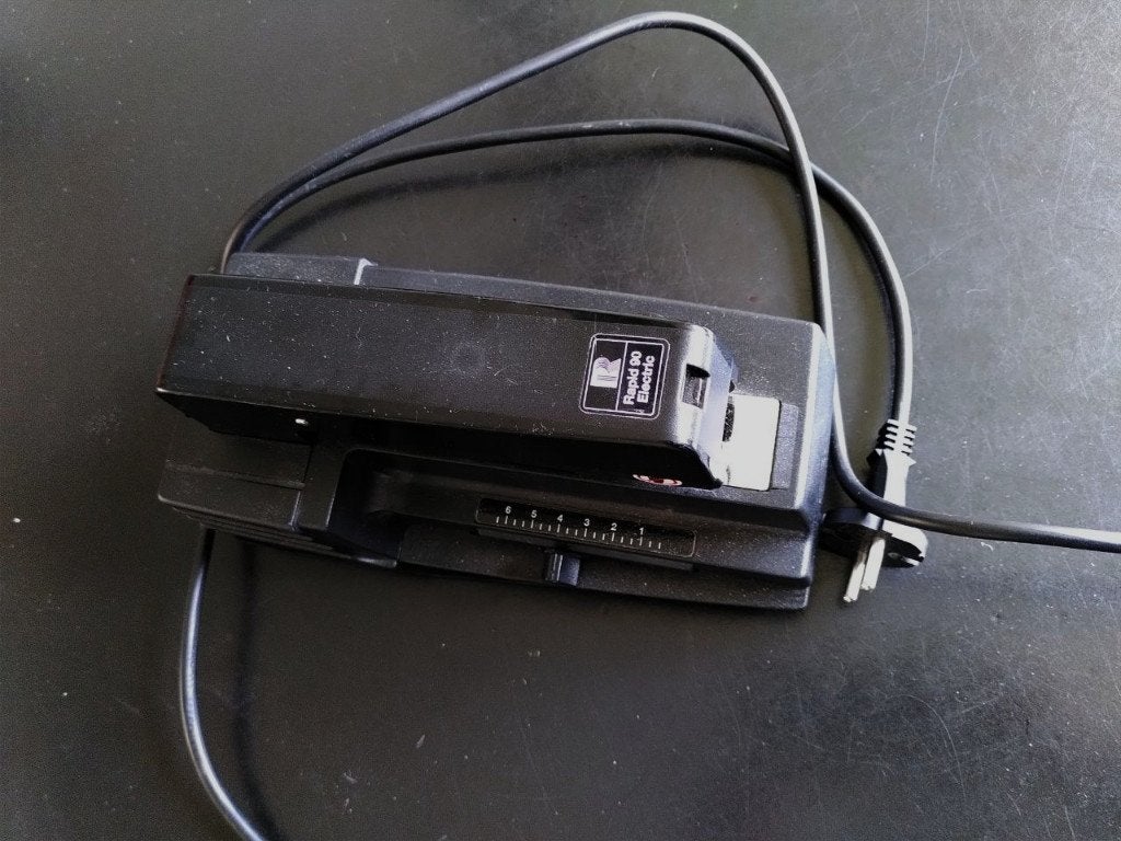 Rapid R90 electrische nietmachine, Ophalen of Verzenden, Gebruikt