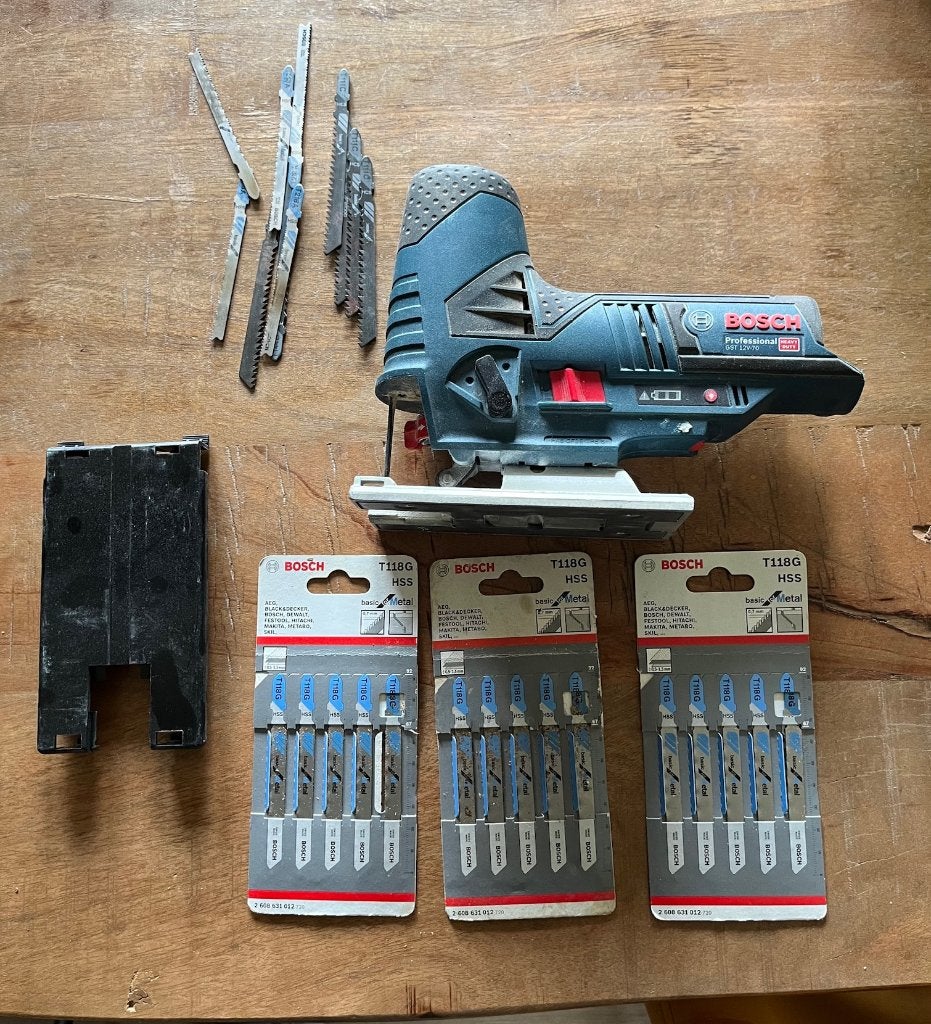 Bosch Professional Decoupeerzaag 12v met veel zaagjes, Ophalen, Gebruikt, Decoupeerzaag, 30 tot 70 mm