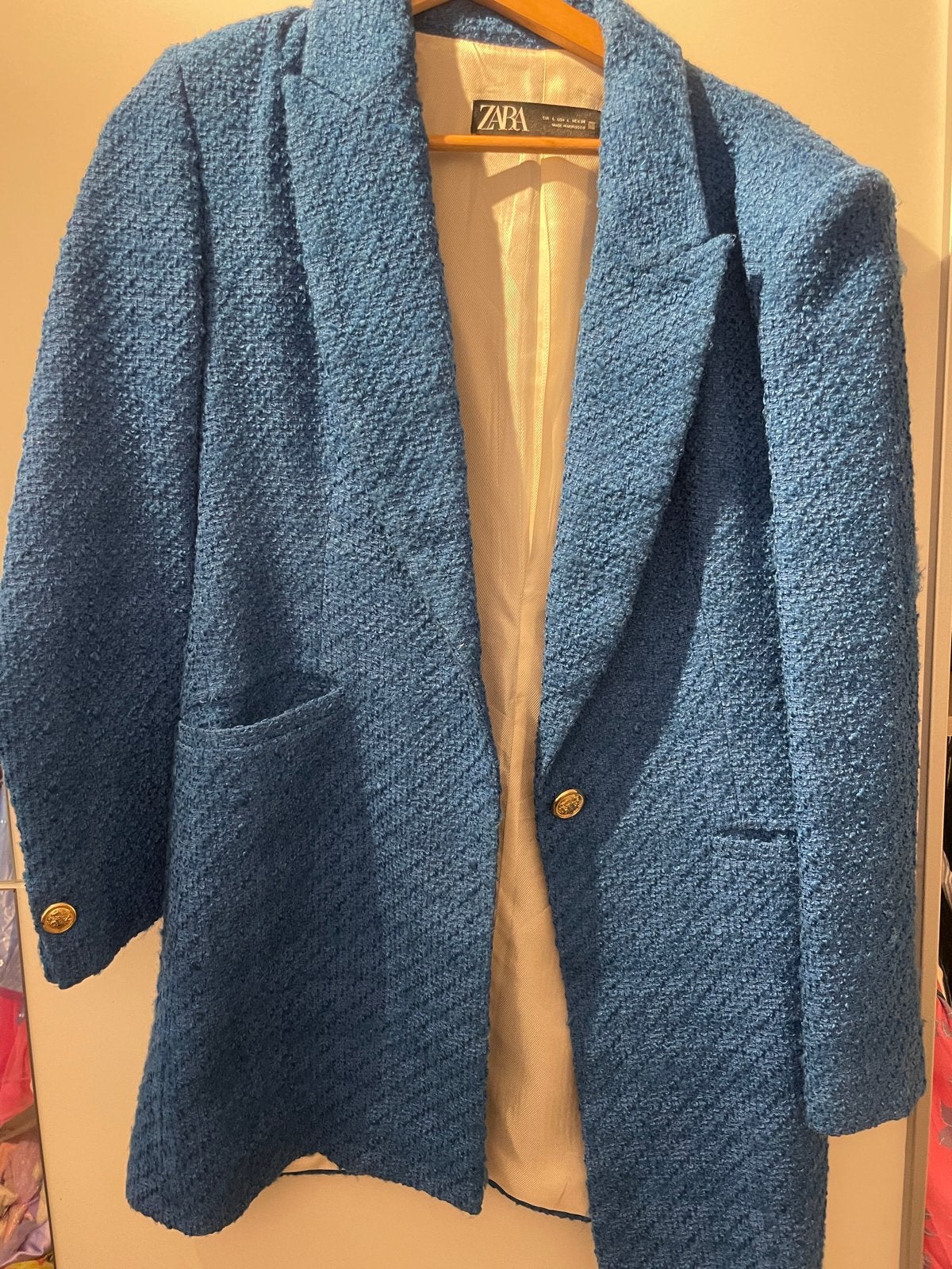 Zara Blauwe Bouclé Blazer Jas met Gouden Knopen, Ophalen of Verzenden, Zo goed als nieuw, Maat 42/44 (L), Blauw